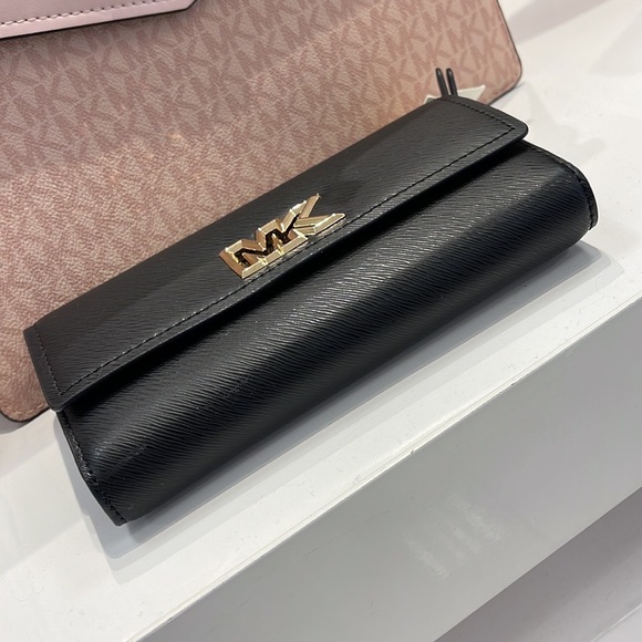 Michael Kors Mimi Large Saffiano Leather Bi-Fold Continental Wallet
Black - Picture 15 of 16